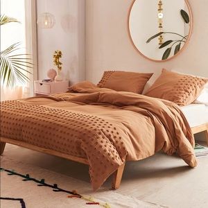 Tufted Dot Duvet Cover in Brown